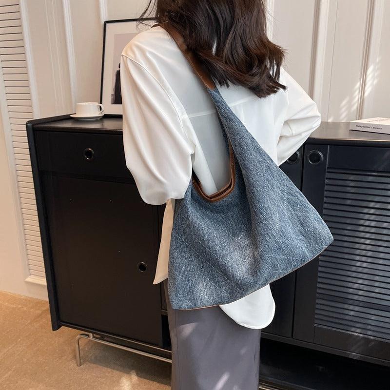 Women's denim shopping tote