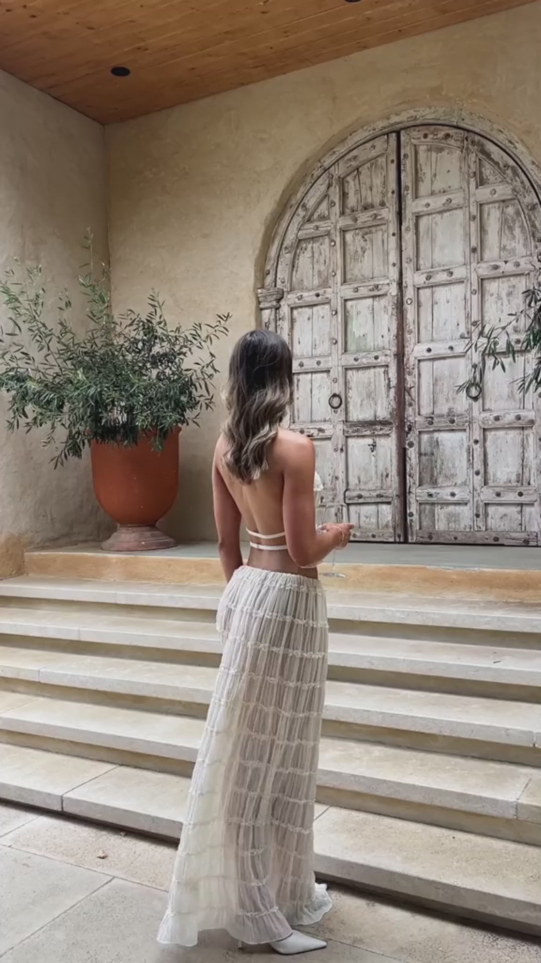 2pcs Women Sleeveless Backless Halter Top And Pleated Long Skirt Beach Outfit from Glooosy Store