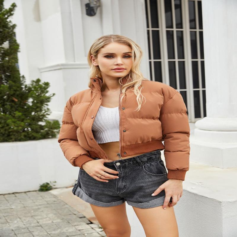 Women's short padded puffer jacket