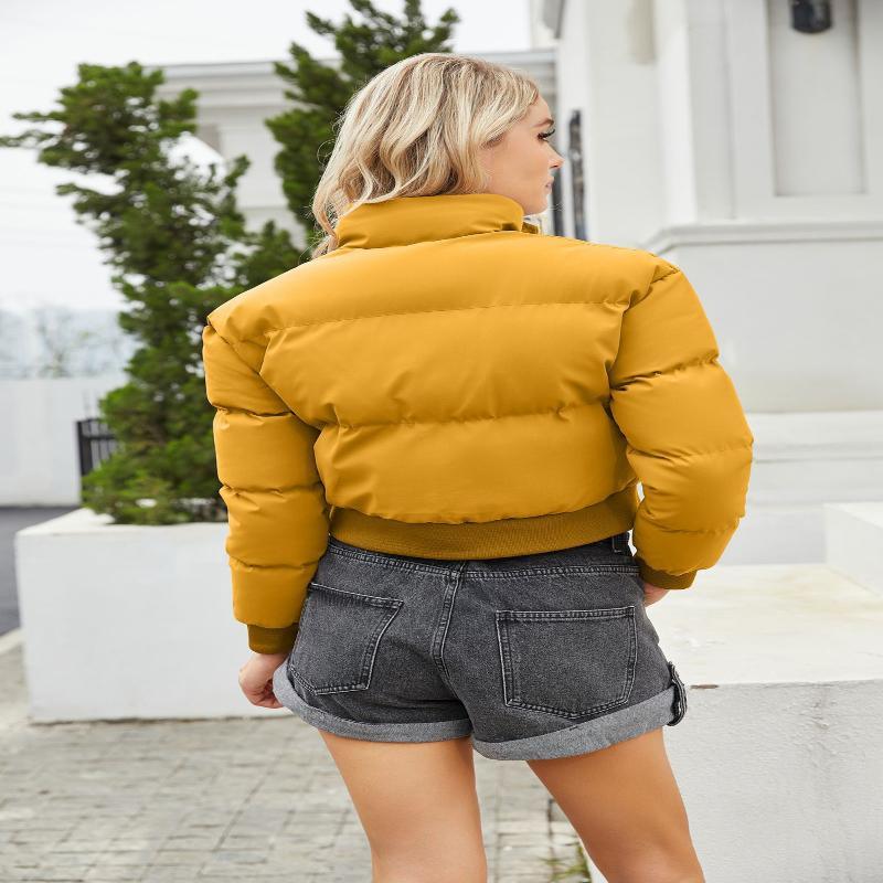 Women's short padded puffer jacket