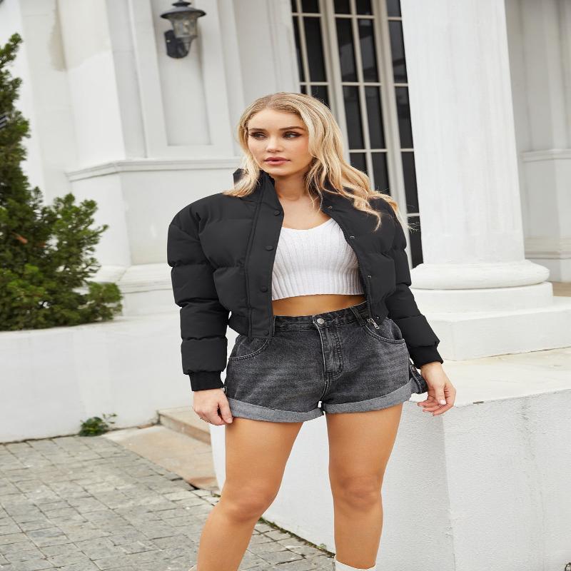 Women's short padded puffer jacket